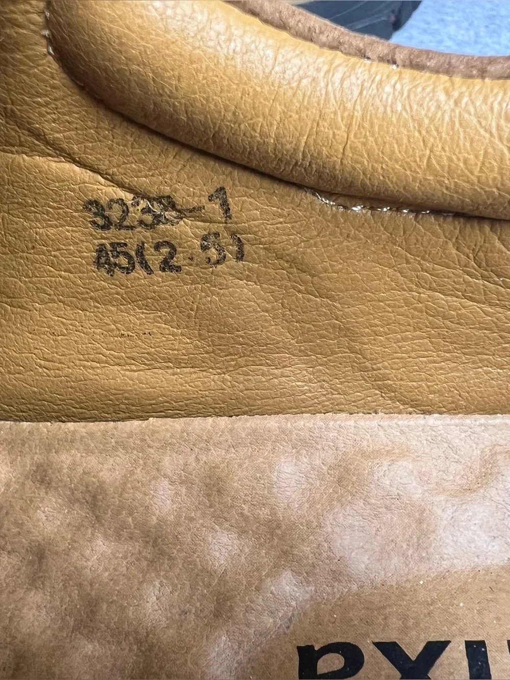 Madixa rare leather